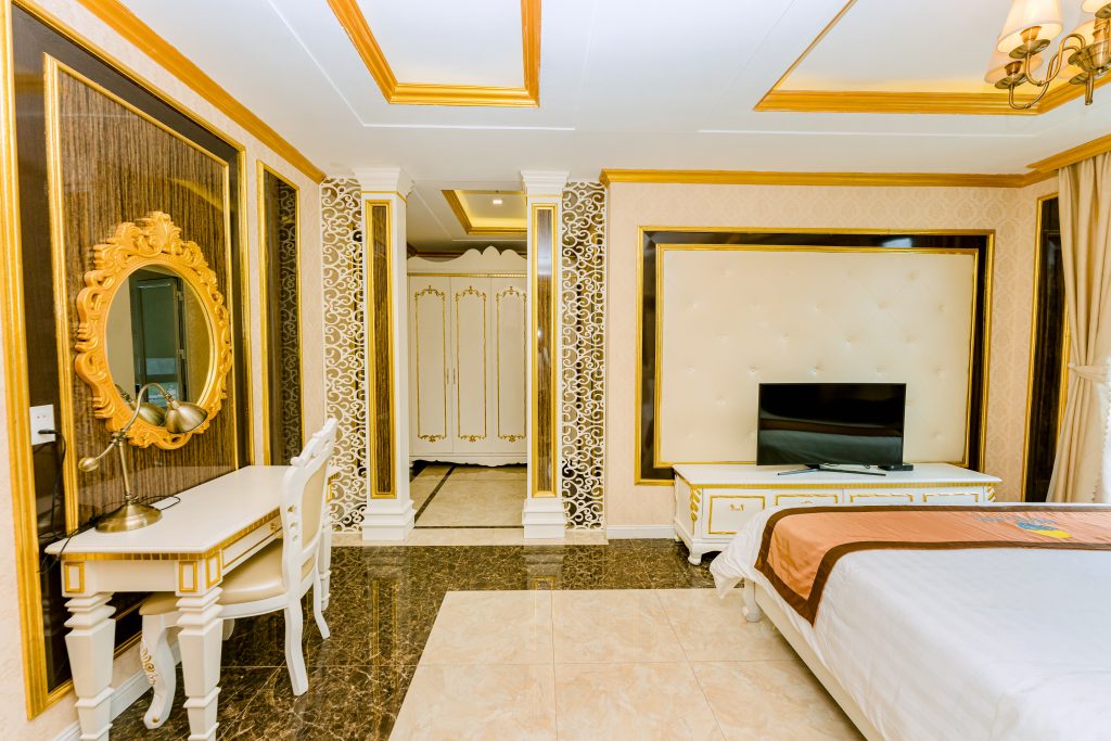 diamond suite